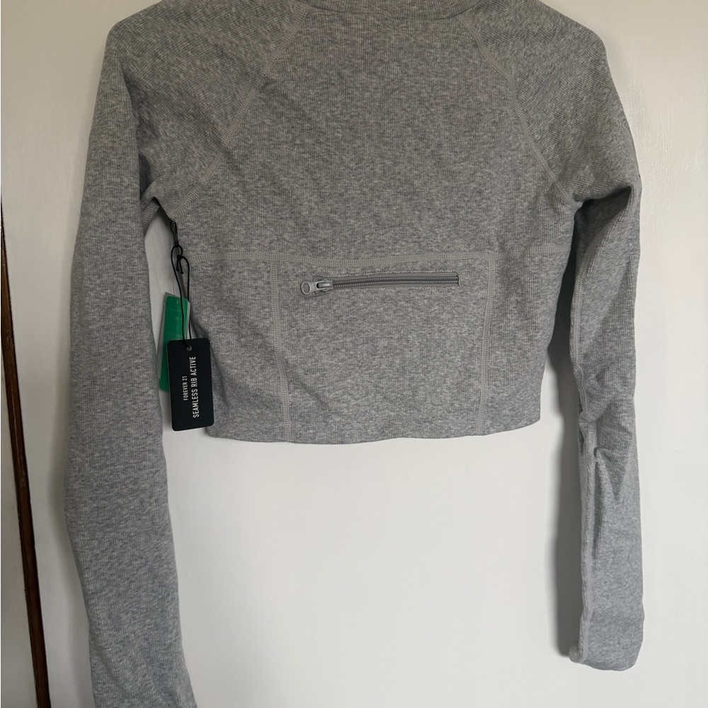 Forever 21 Light Gray Cropped Zip-Up Top - Picture 4 of 4